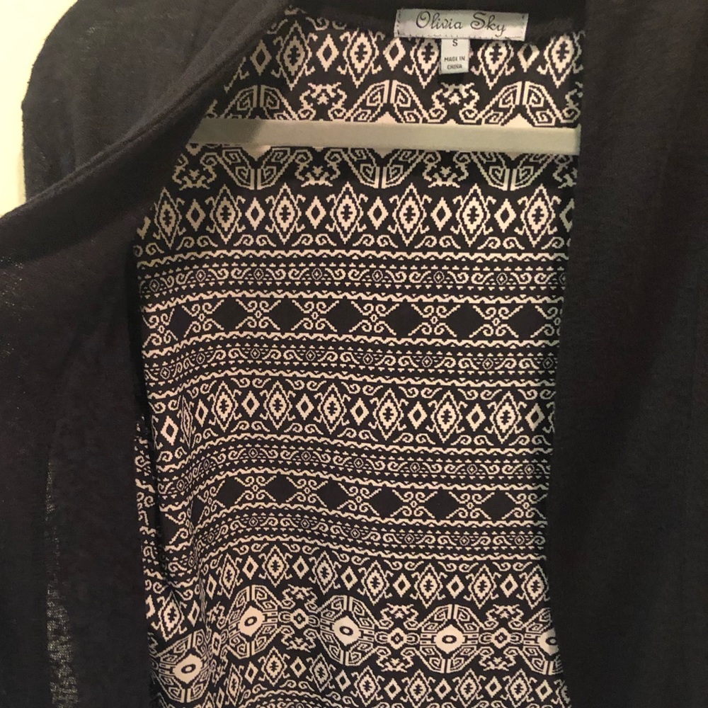 Olivia Sky | Printed Cardigan 🖤 - Picture 6 of 7